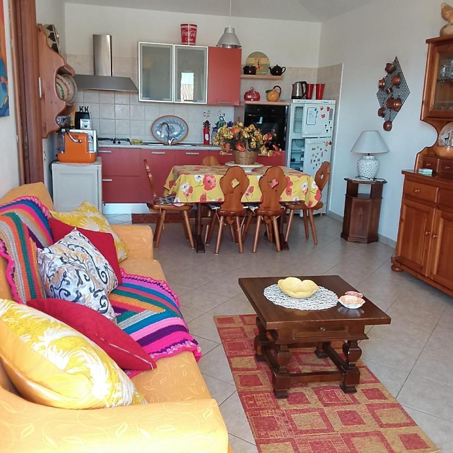Casa Vacanze Antonella Pula A 750Mt Dal Centro. Zewnętrze zdjęcie