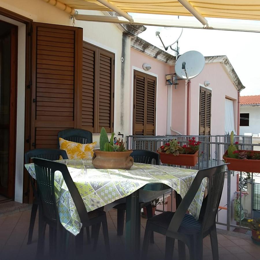 Casa Vacanze Antonella Pula A 750Mt Dal Centro. Zewnętrze zdjęcie
